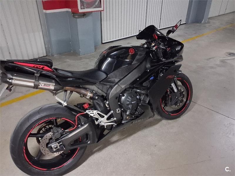 Yamaha YZF R1 – Vista 5