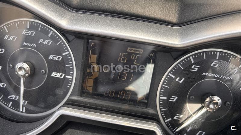 Yamaha XMAX 400 – Vista 4