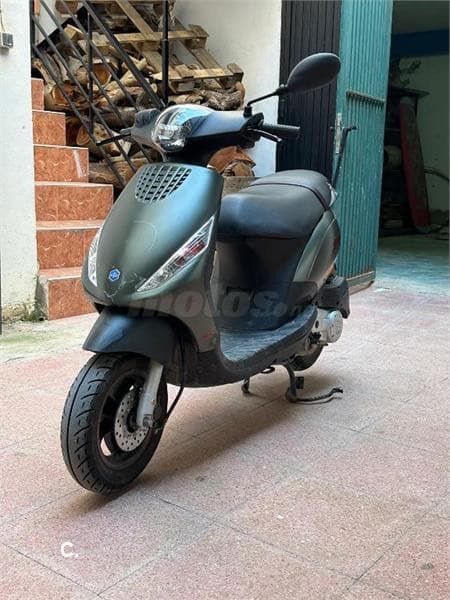 Piaggio ZIP 50 4T – Vista 3