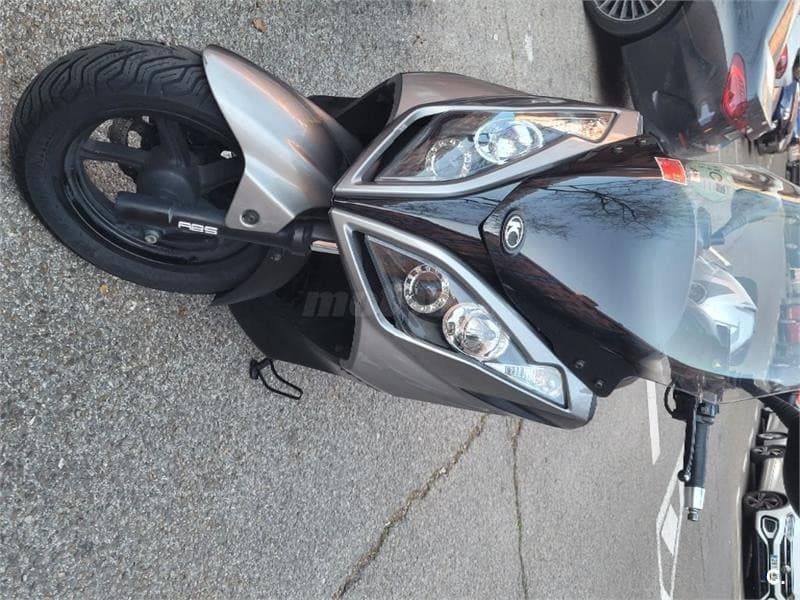 Kymco Super Dink 300I ABS – Vista 3
