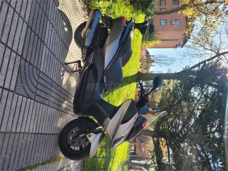 Kymco Super Dink 300I ABS – Vista 4