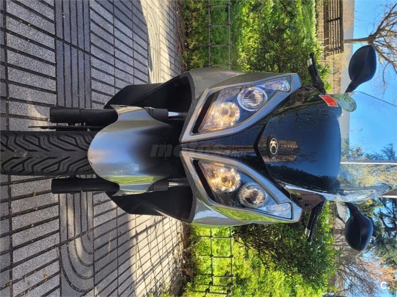 Kymco Super Dink 300I ABS – Vista 8