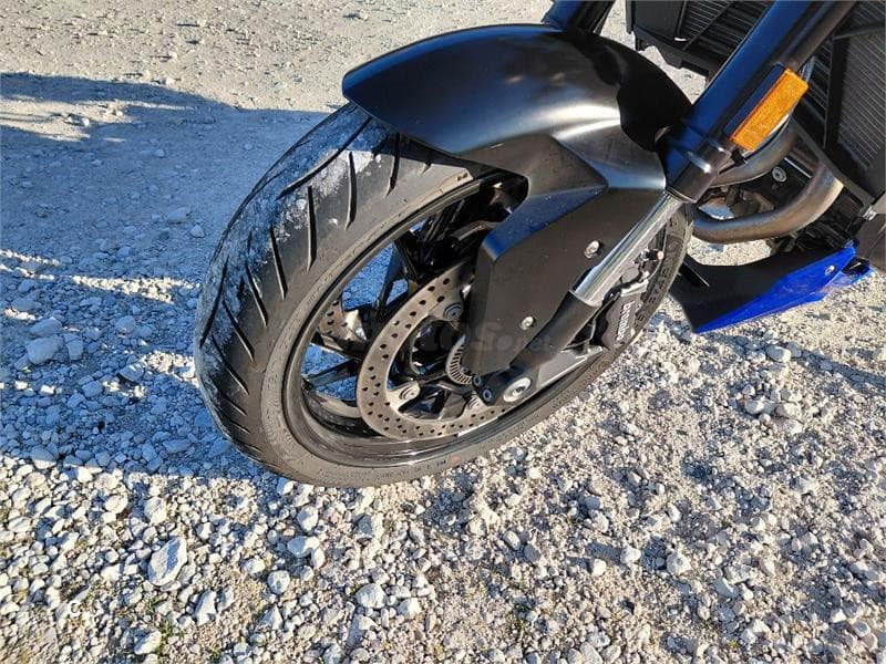 BMW F 900 R – Vista 12