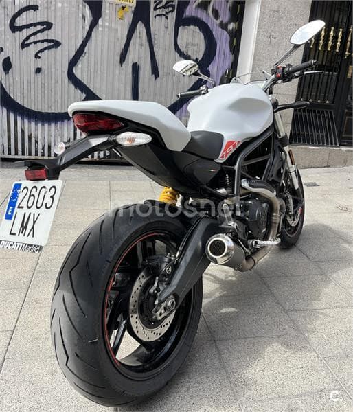Ducati Monster 797 – Vista 3