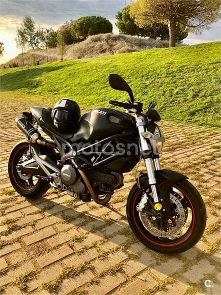 Ducati Monster 696 – Vista 4