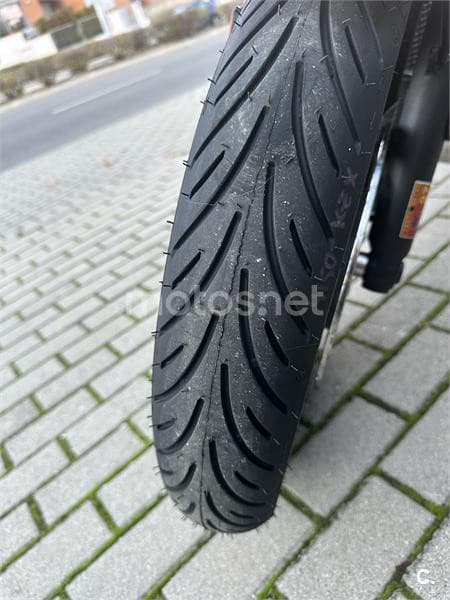 Triumph Bonneville T120 – Vista 14