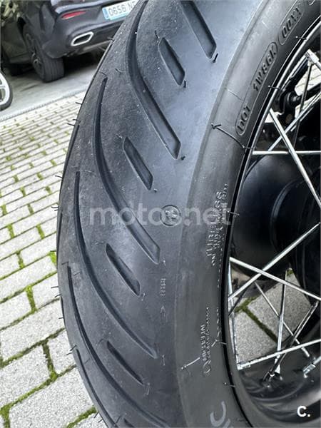 Triumph Bonneville T120 – Vista 15