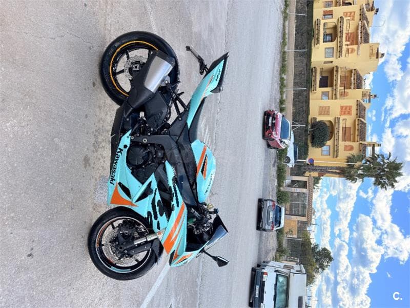 Kawasaki ZX 6R – Vista 1