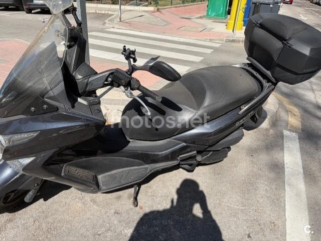 Kymco Grand Dink 300 – Vista 3