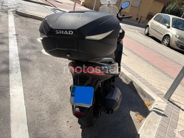 Kymco Grand Dink 300 – Vista 4