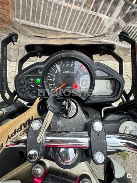 Suzuki Gladius 650 – Vista 3