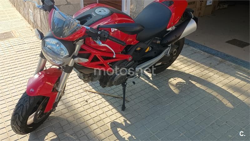 Ducati Monster 696+ ABS – Vista 2