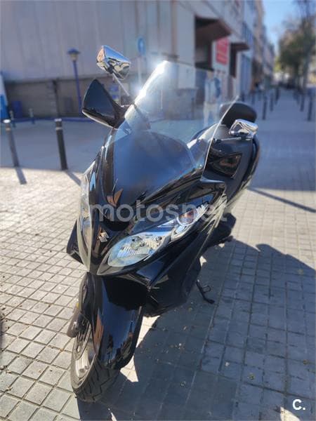 Suzuki BURGMAN 400 – Vista 1