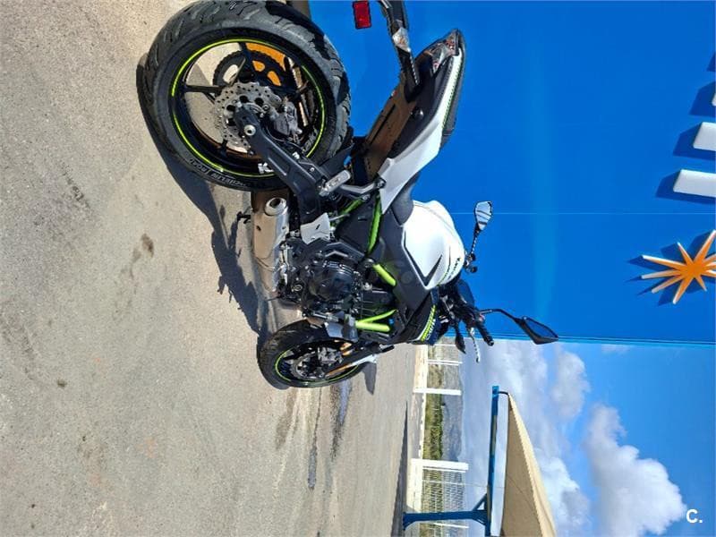 Kawasaki Z 650 – Vista 8