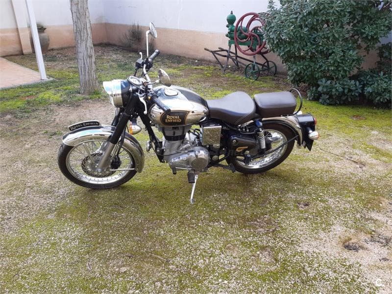 Royal Enfield Classic – Vista 2