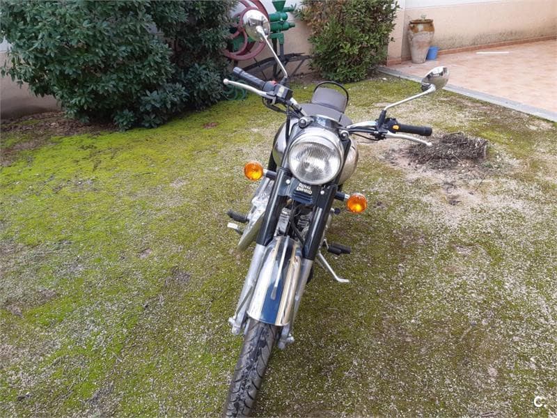 Royal Enfield Classic – Vista 3