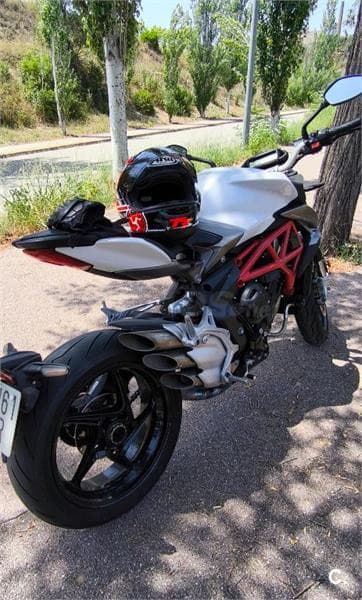 MV Agusta BRUTALE 800 EAS – Vista 4