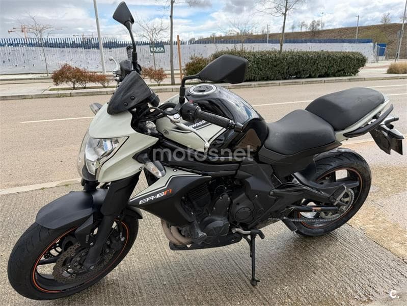 Kawasaki ER 6N  ABS – Vista 2