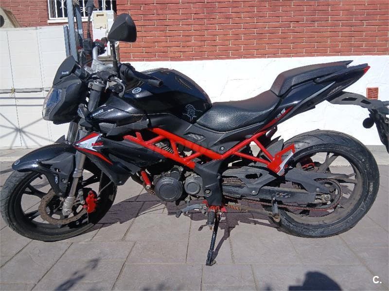 Benelli BN 125 – Vista 1