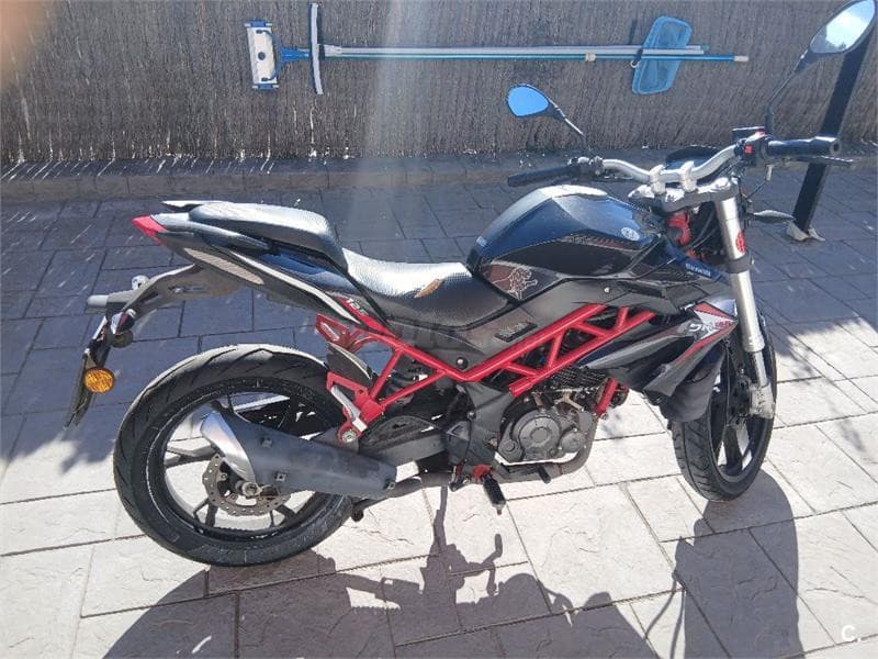 Benelli BN 125 – Vista 2