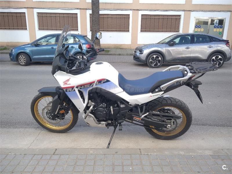 Honda XL 750 Transalp – Vista 4