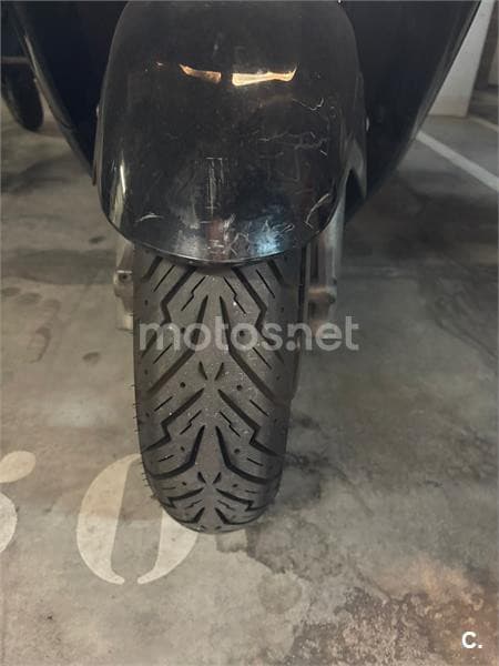 Suzuki BURGMAN 400 – Vista 4