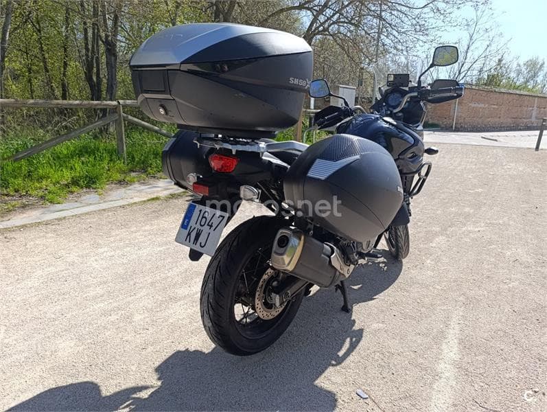 Suzuki V-Strom 650 XT ABS – Vista 9