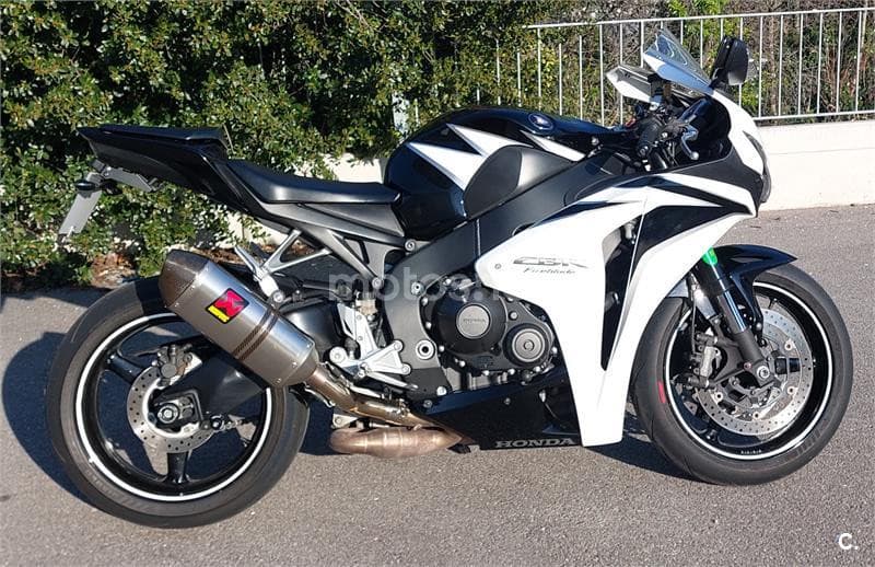Honda CBR 1000RR Fireblade – Vista 1