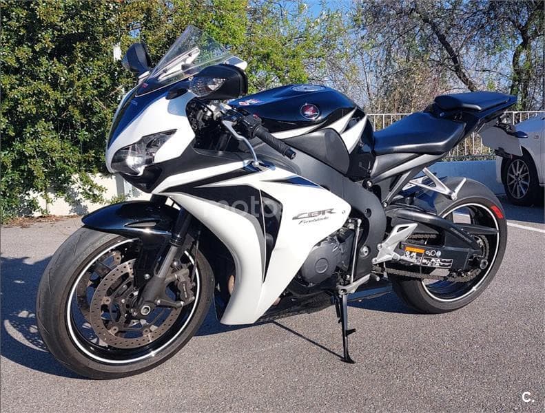 Honda CBR 1000RR Fireblade – Vista 2