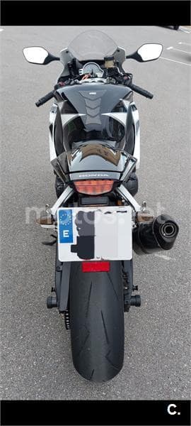 Honda CBR 1000RR Fireblade – Vista 6