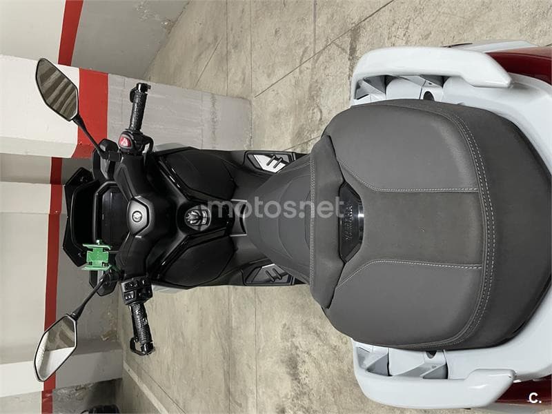 Yamaha XMAX 300 – Vista 13