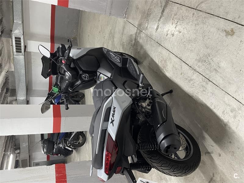 Yamaha XMAX 300 – Vista 7