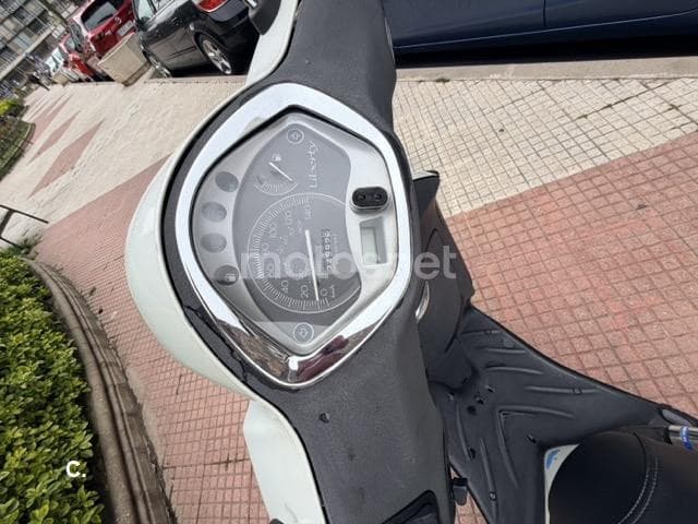 Piaggio LIBERTY S 125 – Vista 13