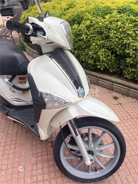 Piaggio LIBERTY S 125 – Vista 3