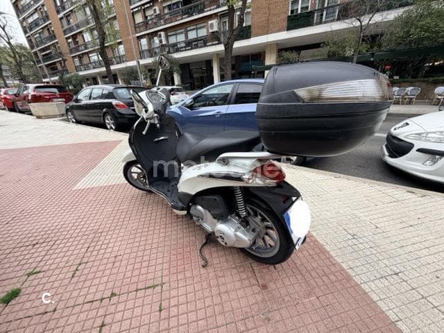Piaggio LIBERTY S 125 – Vista 10