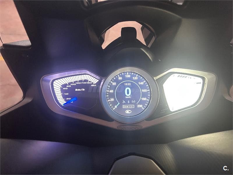 Kymco Xciting S 400 – Vista 4