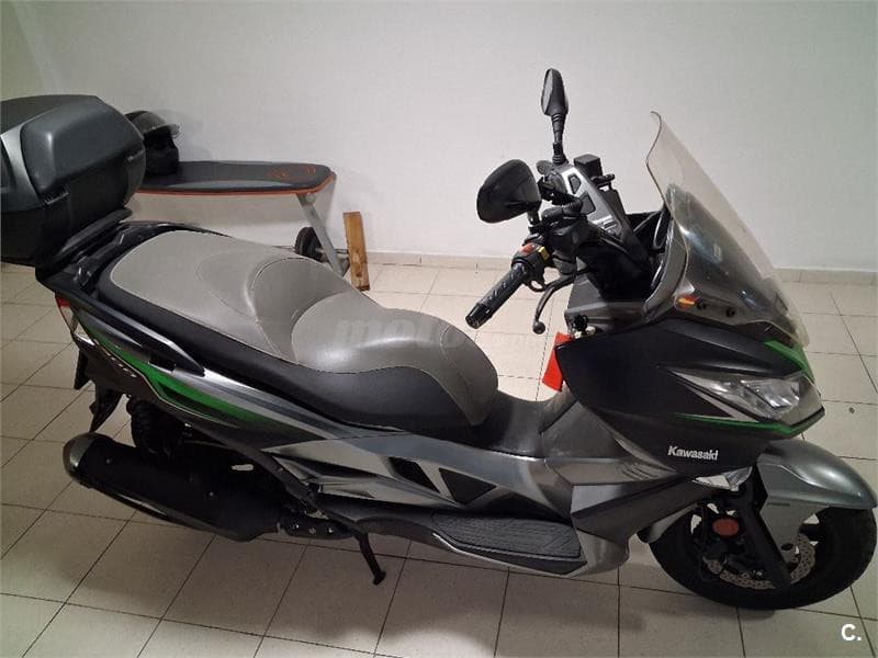 Kawasaki J 300 ABS – Vista 1