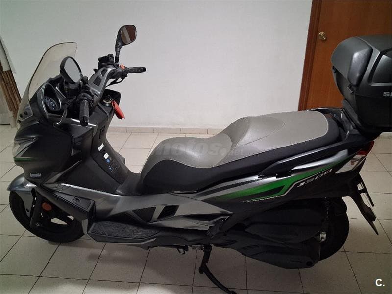 Kawasaki J 300 ABS – Vista 2