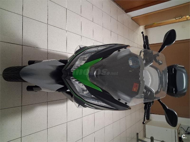 Kawasaki J 300 ABS – Vista 4