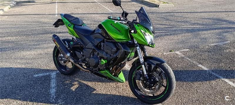 Kawasaki Z 750 – Vista 12