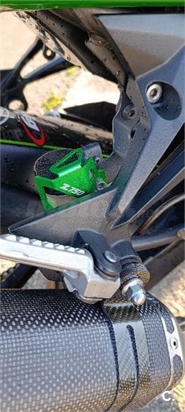 Kawasaki Z 750 – Vista 14