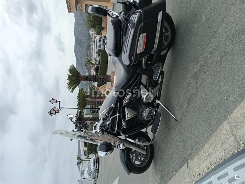 Yamaha XVS 1300 A Midnight Star – Vista 2