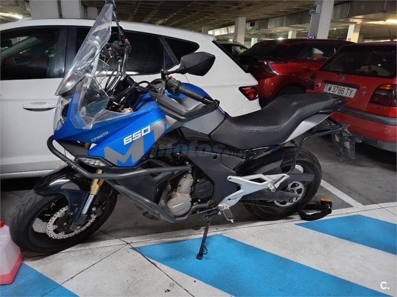 CFMOTO 650 MT – Vista 7