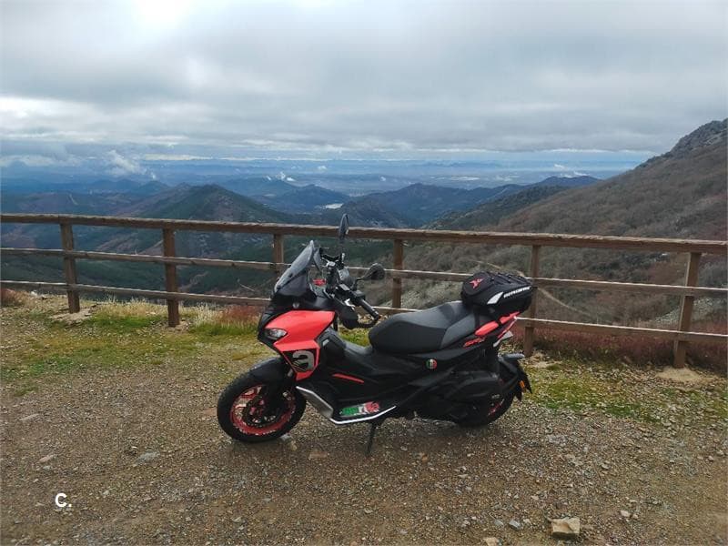 Aprilia SR GT 125 – Vista 3