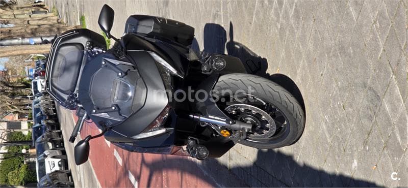 Honda Forza 750 – Vista 2