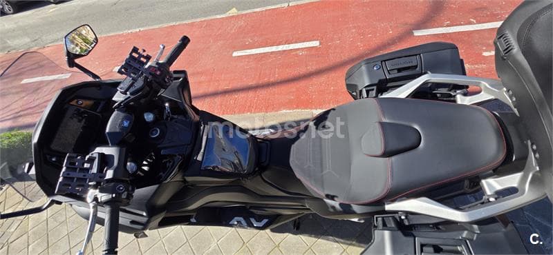 Honda Forza 750 – Vista 4