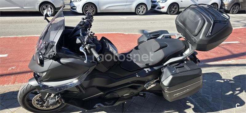 Honda Forza 750 – Vista 6