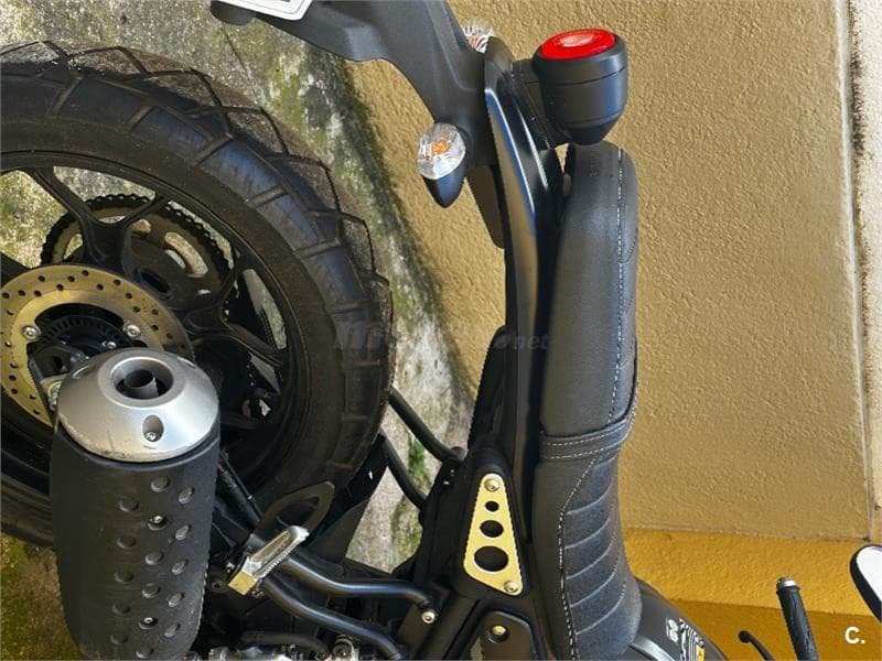 Yamaha XSR 125 – Vista 9