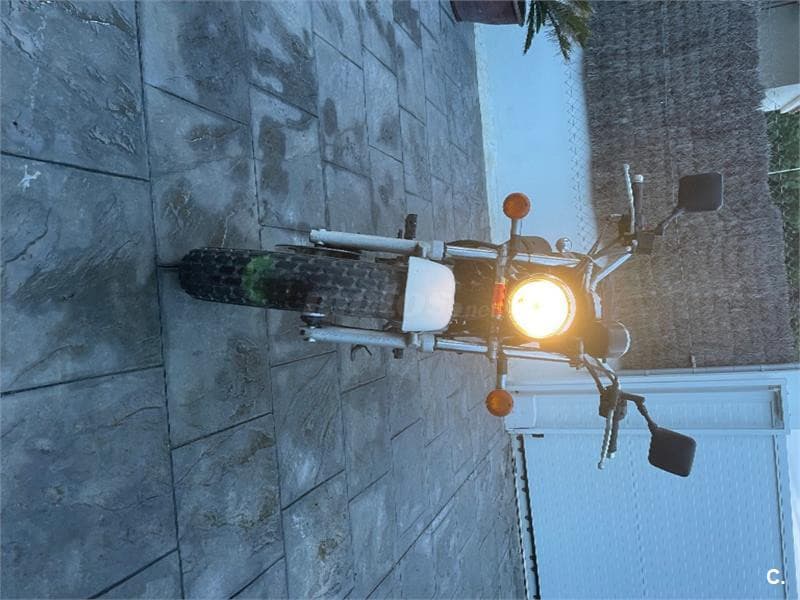 Suzuki VanVan 125 – Vista 2