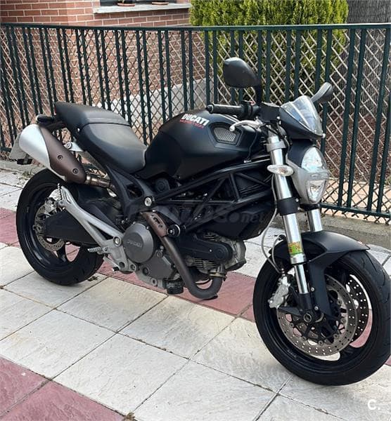 Ducati Monster 696 – Vista 1